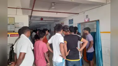 बेगूसराय में मैजिक की टक्कर से बाइक सवार युवक की मौत, अस्पताल पर इलाज में लापरवाही का आरोप, परिजनों ने किया हंगामा